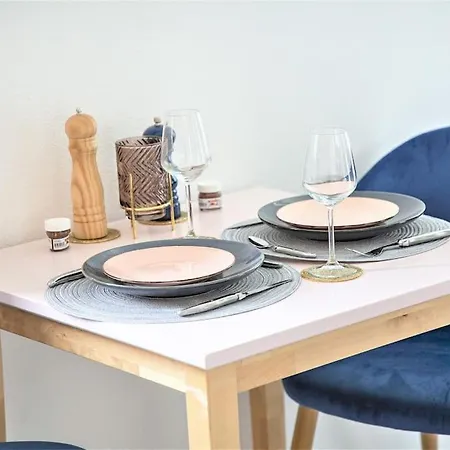 Apartment Le Glamour *studio *parking Prive* *wifi*calme*